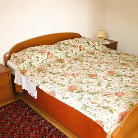Kastanienhaus Apartment *